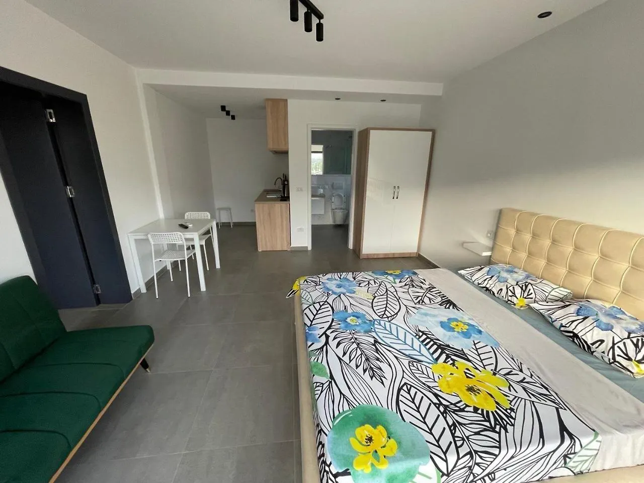 Hela Residence Orikum Hotel
