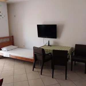 home-sweet-home-3-guest-house.hotels-in-tirana.com/